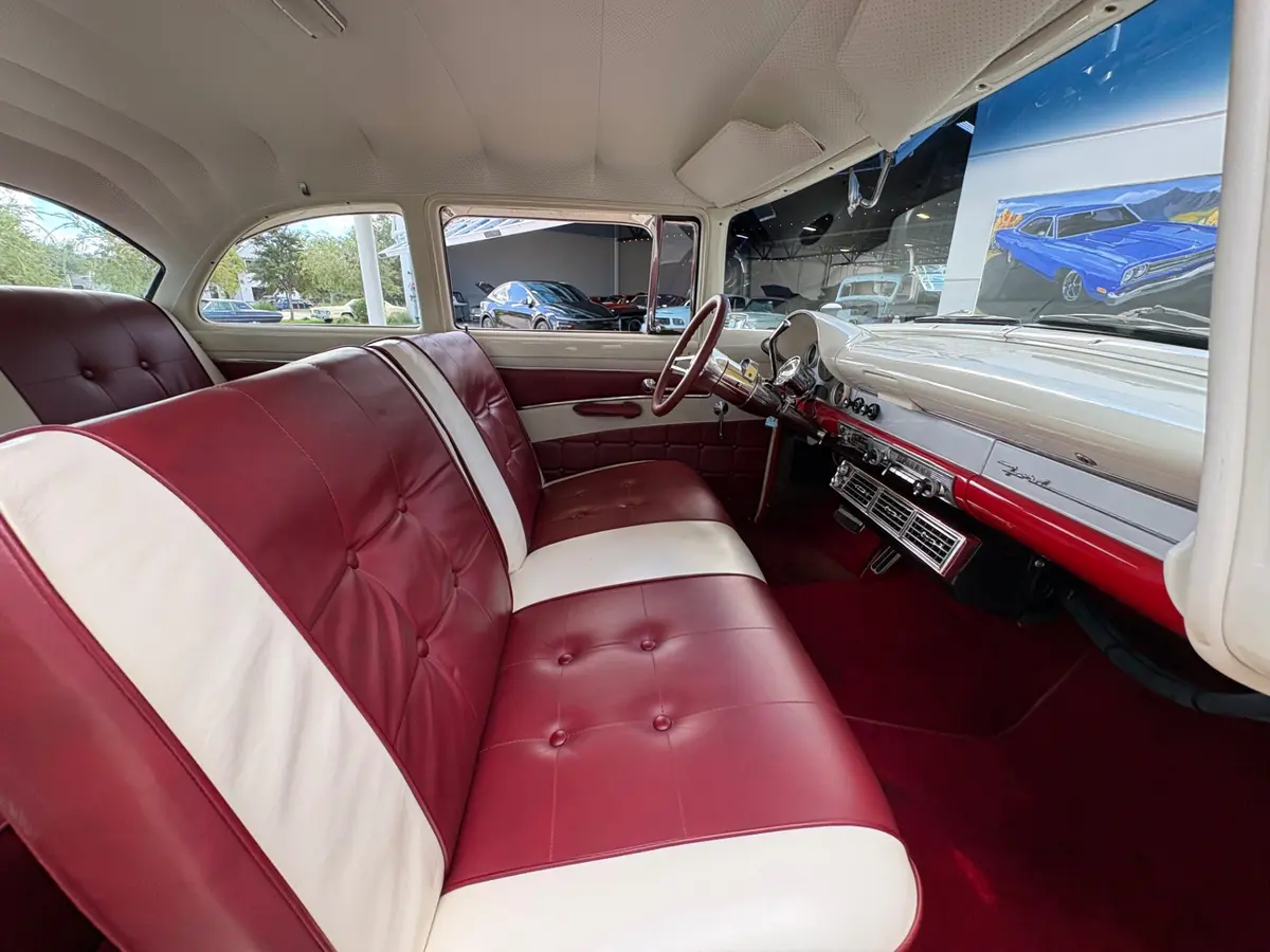 Vehicle photo 39
