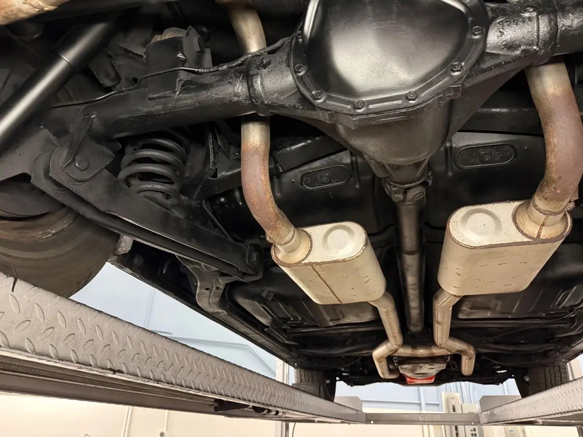 Vehicle photo 48
