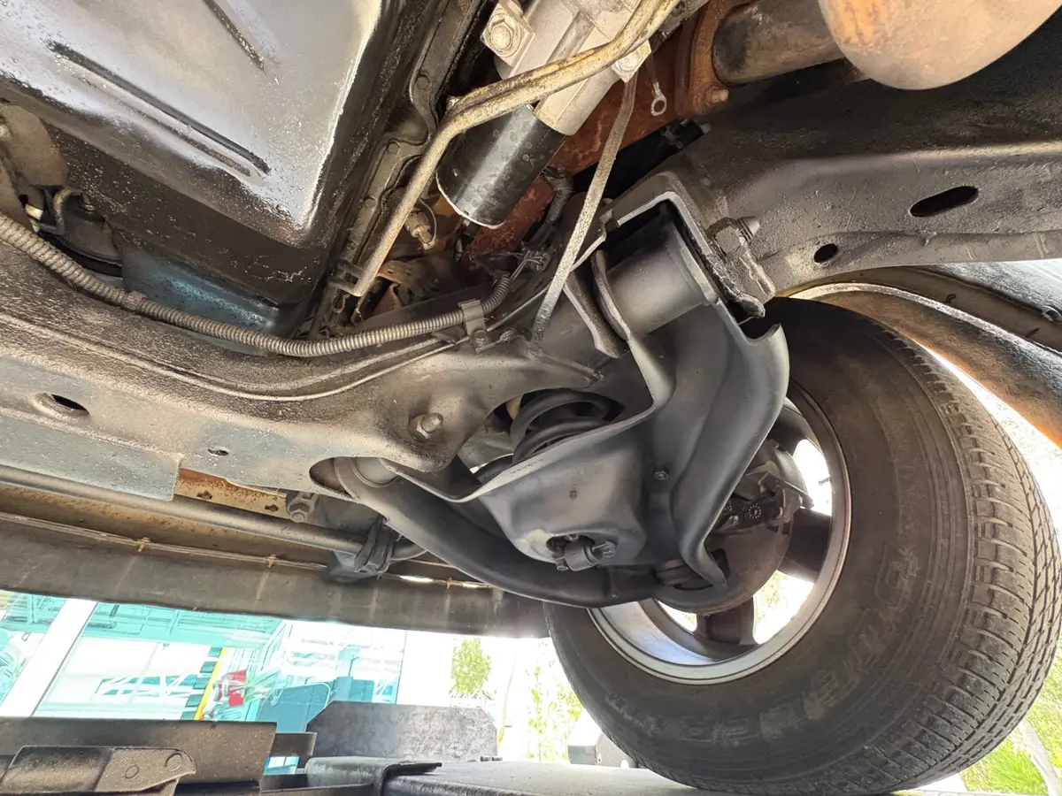 Vehicle photo 49