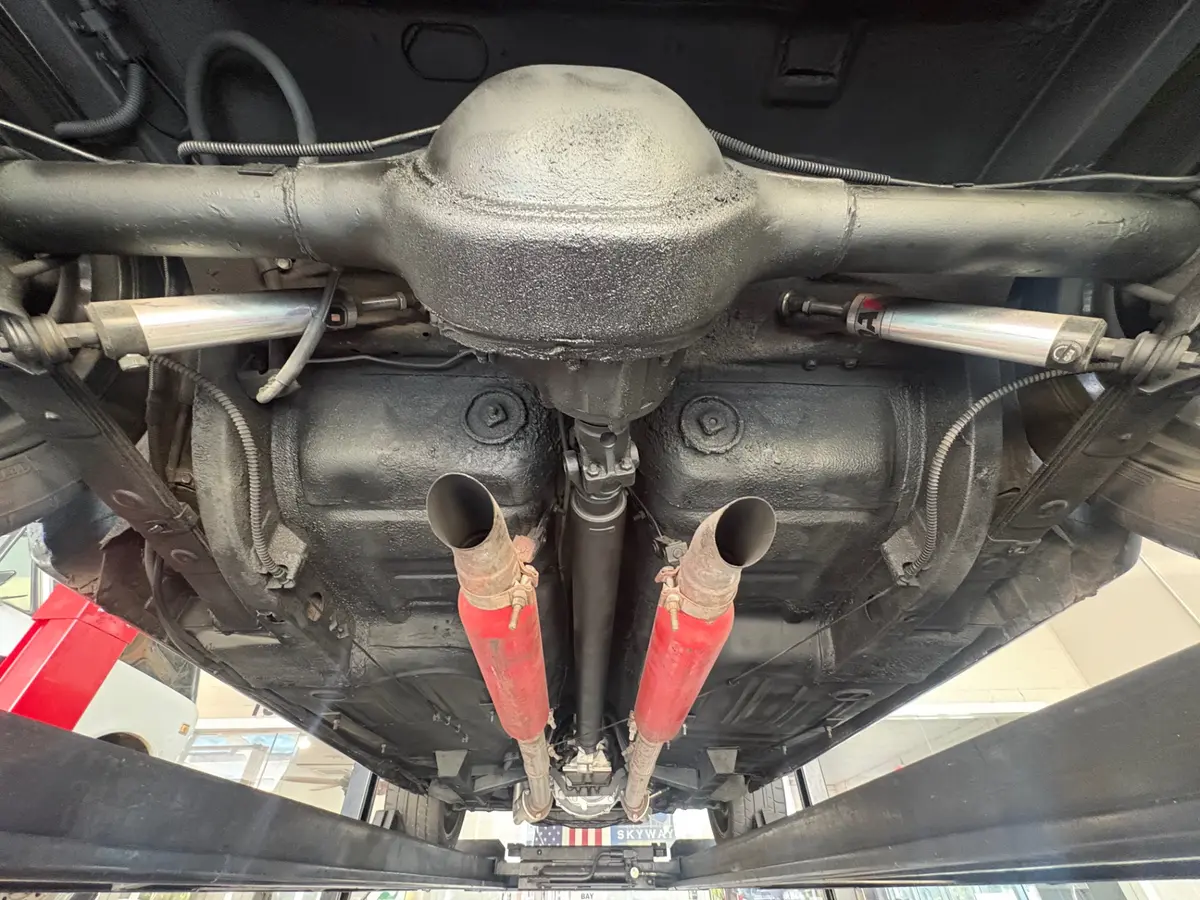Vehicle photo 40