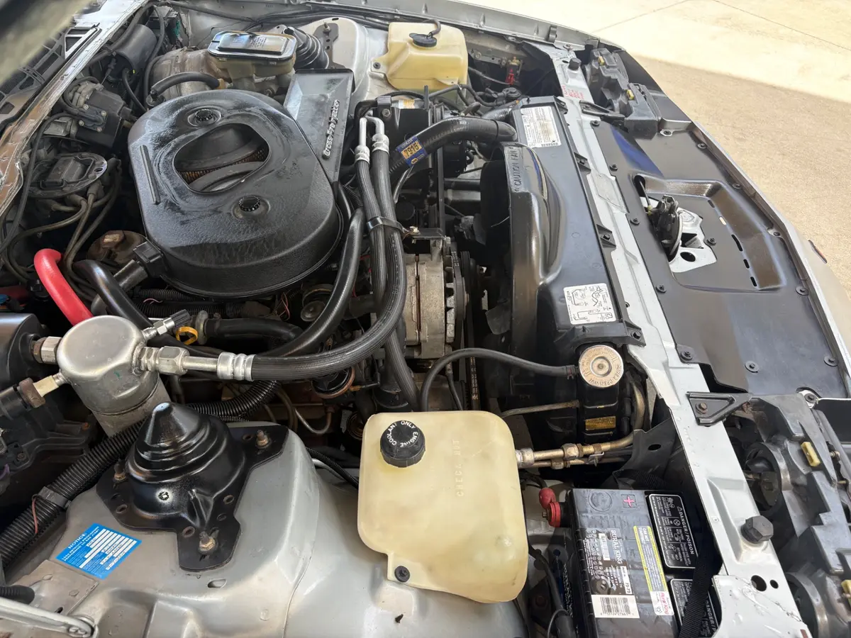 Vehicle photo 30
