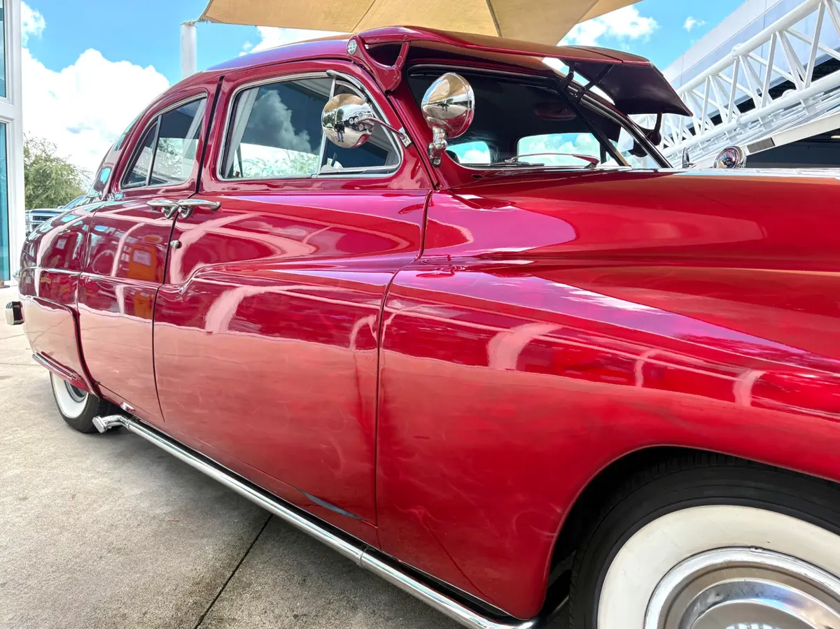 Vehicle photo 18