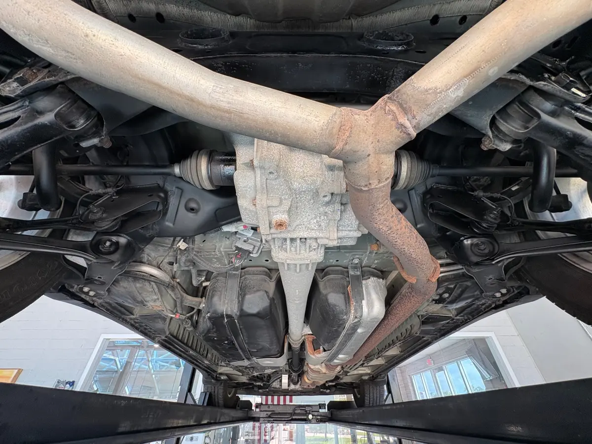 Vehicle photo 48