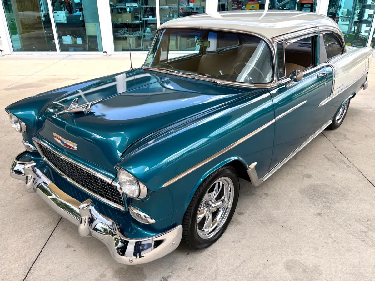 Vehicle photo 20