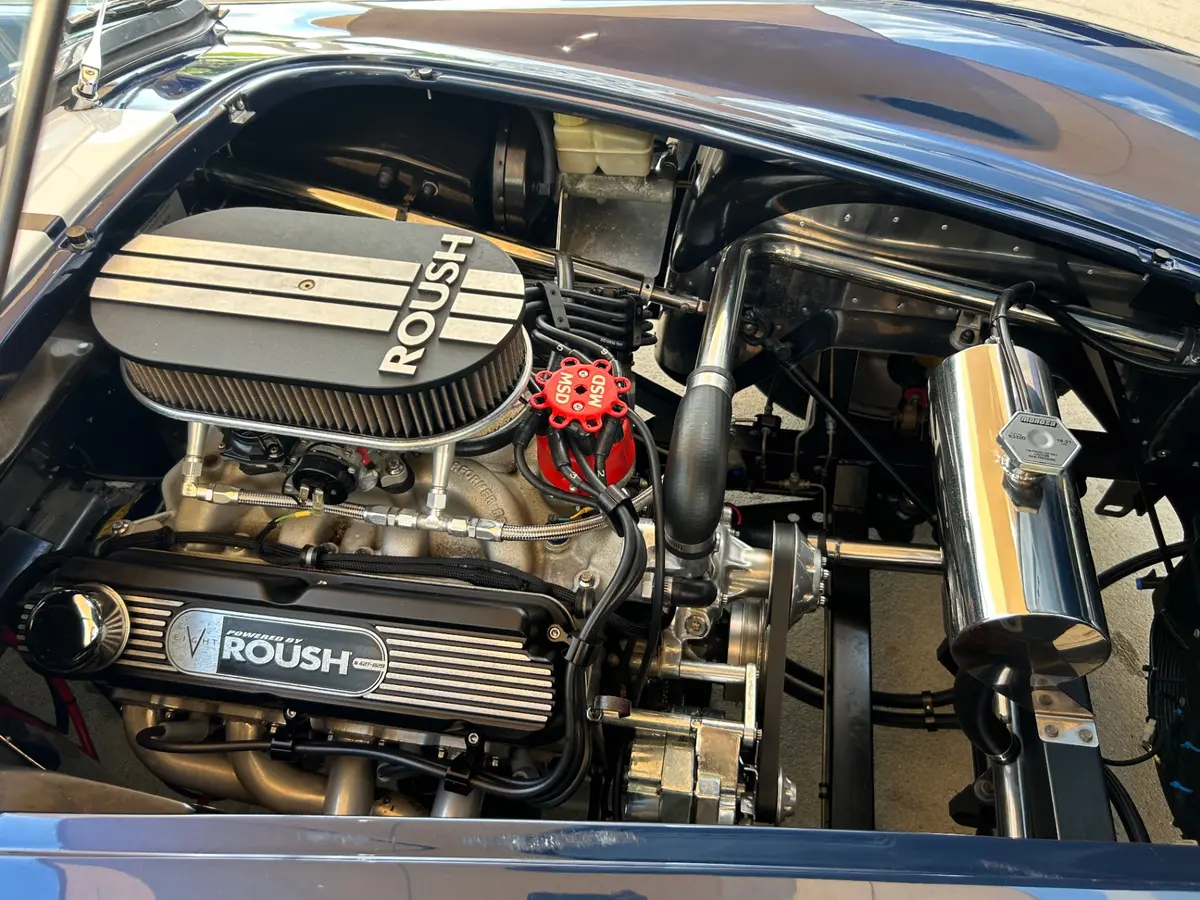 Vehicle photo 24