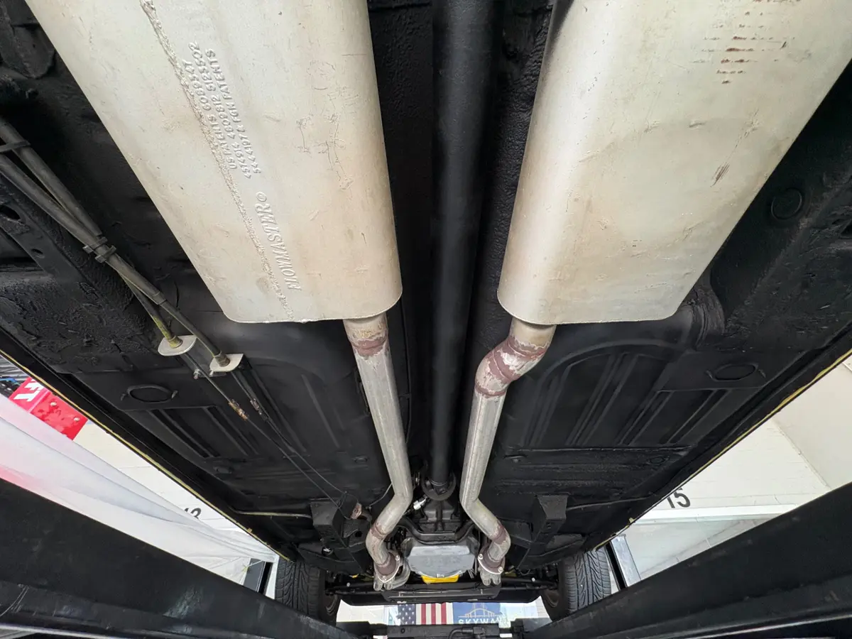 Vehicle photo 47