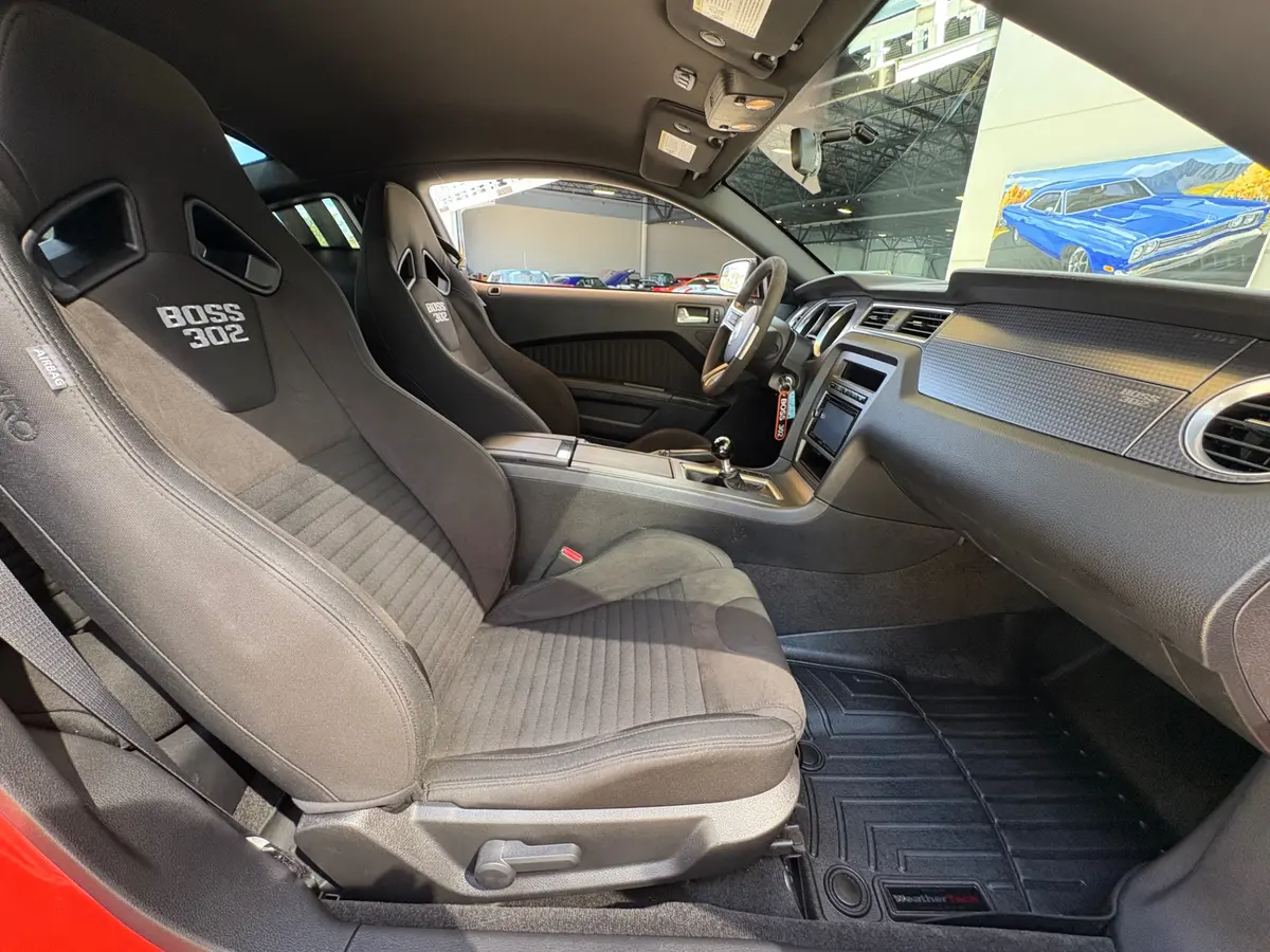 Vehicle photo 39