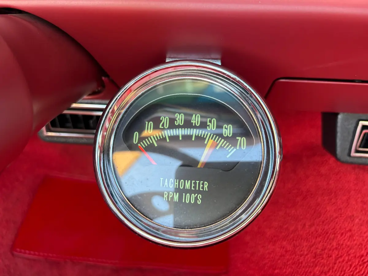 Vehicle photo 50