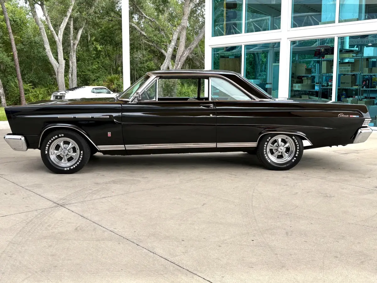 Vehicle photo 10