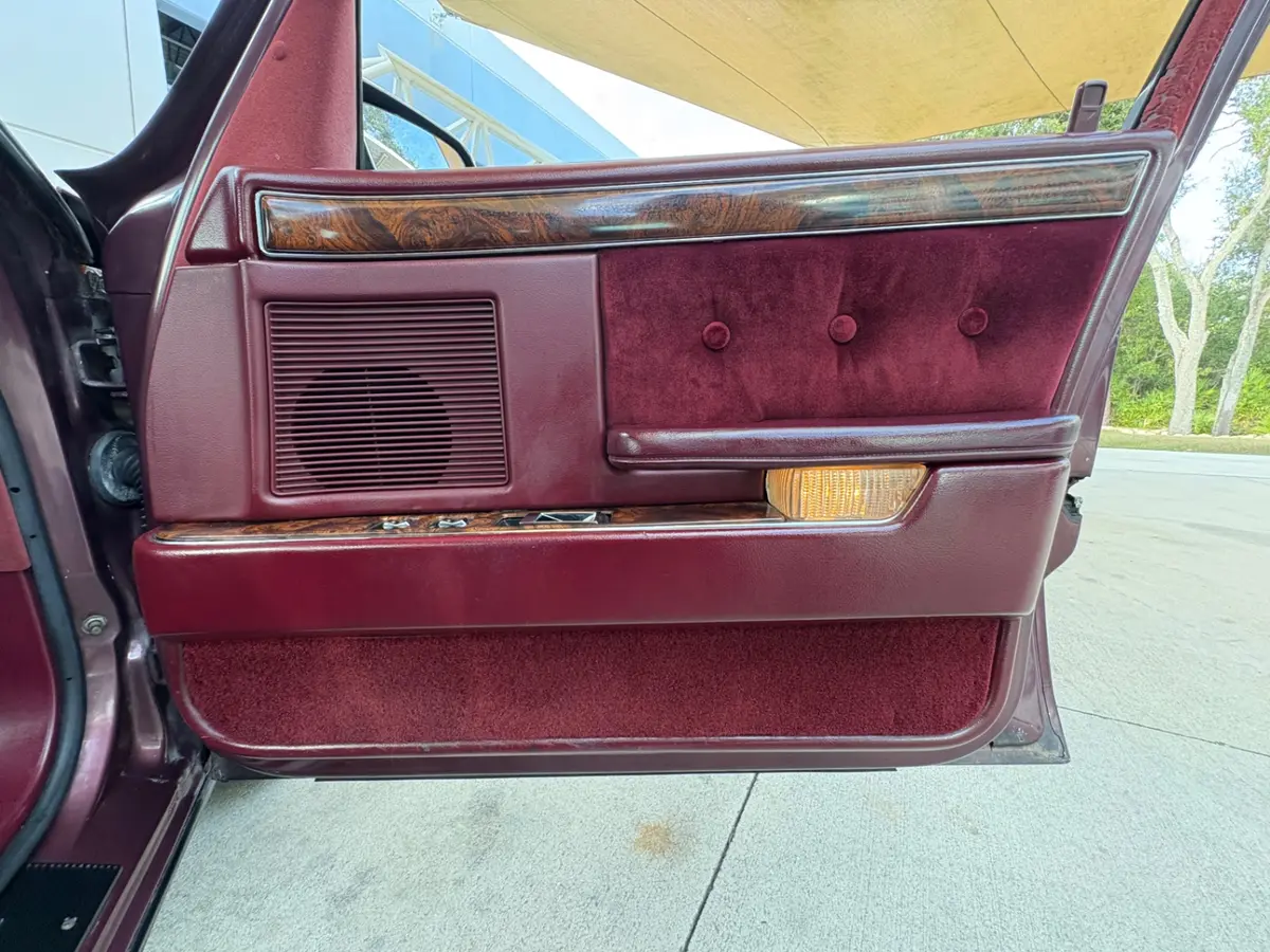 Vehicle photo 43