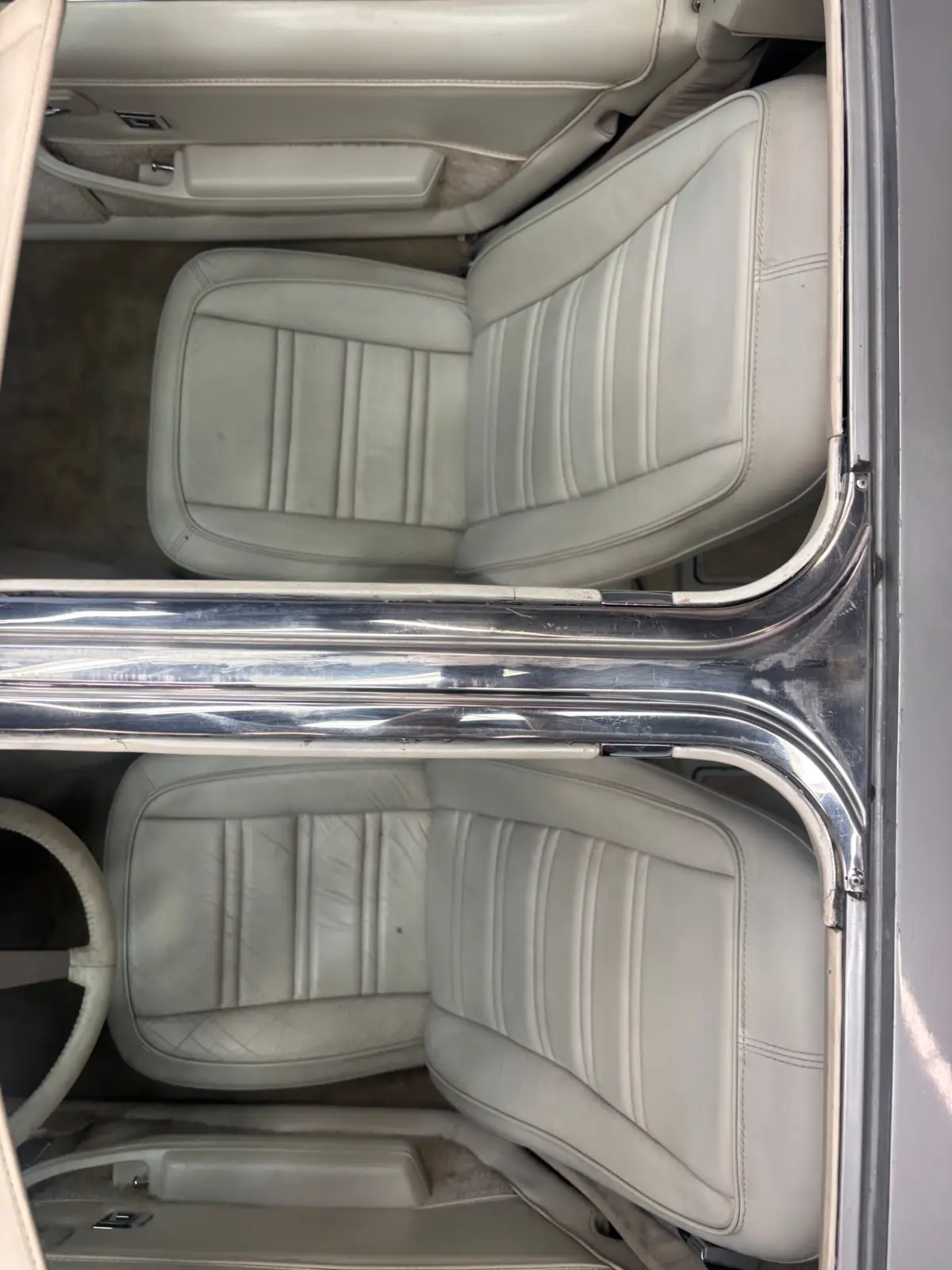 Vehicle photo 32