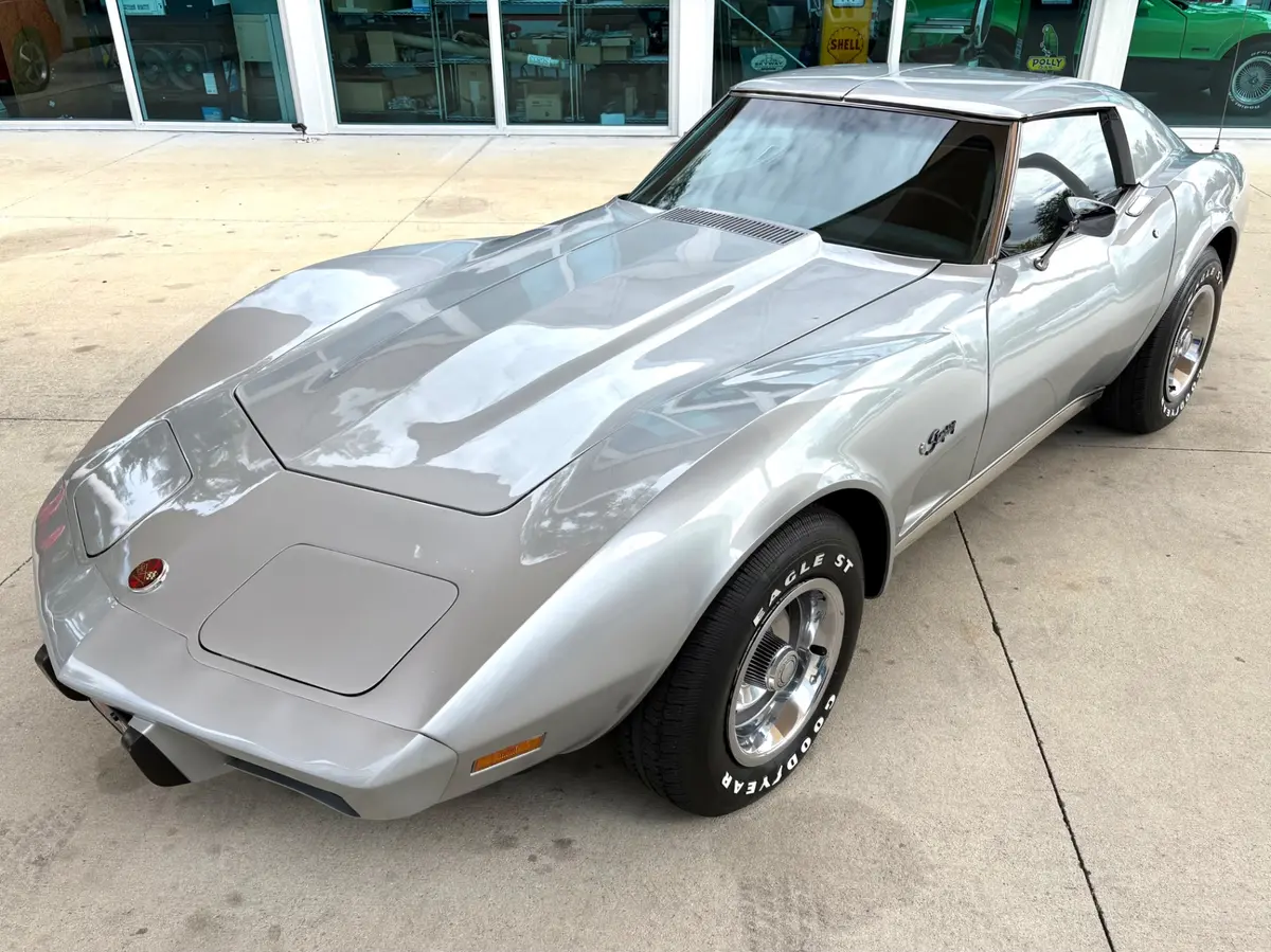 Vehicle photo 20