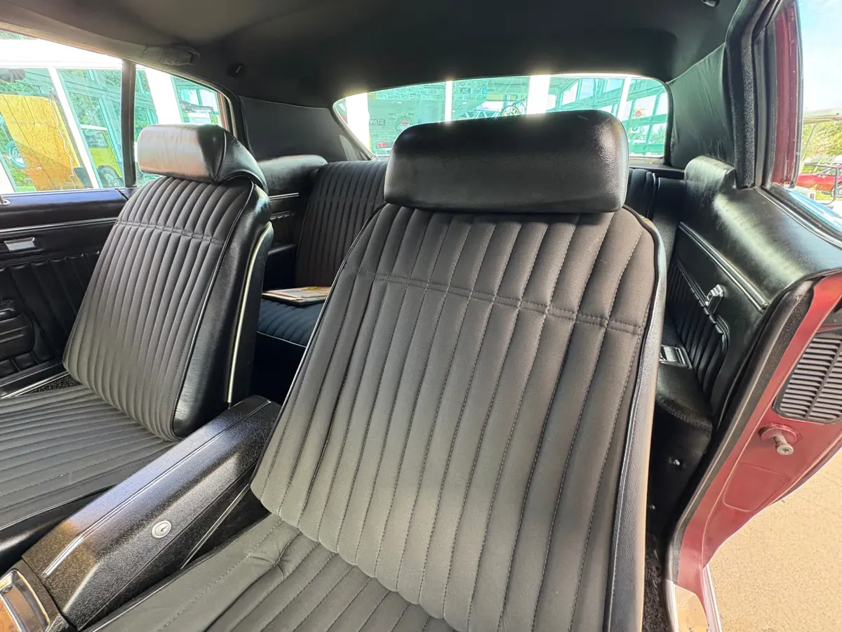 Vehicle photo 56