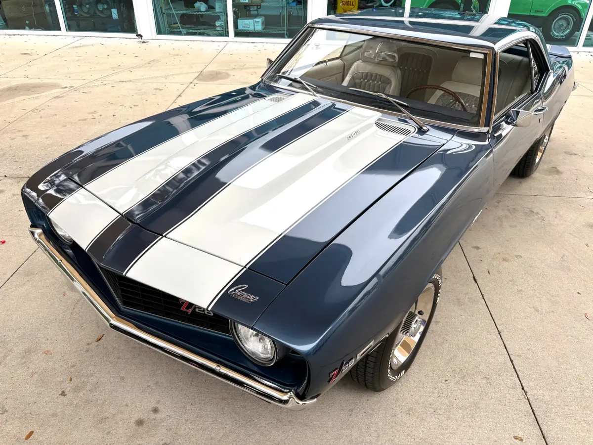 Vehicle photo 27