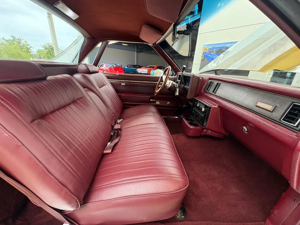 Vehicle photo 36