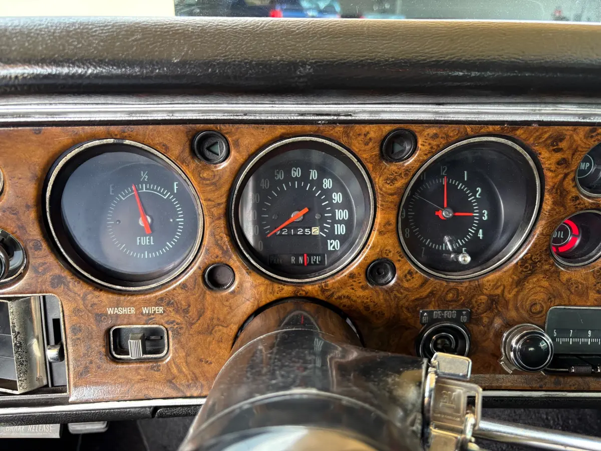 Vehicle photo 41