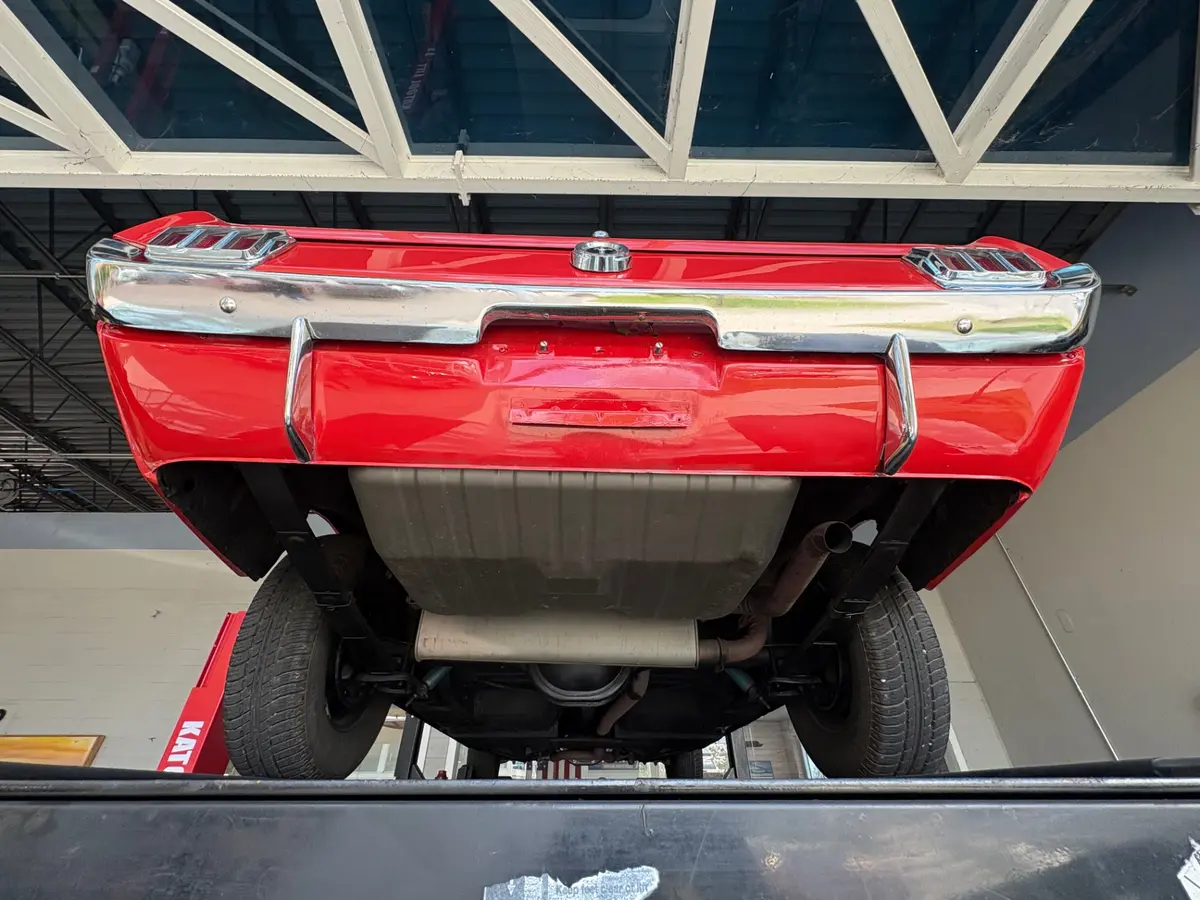 Vehicle photo 46