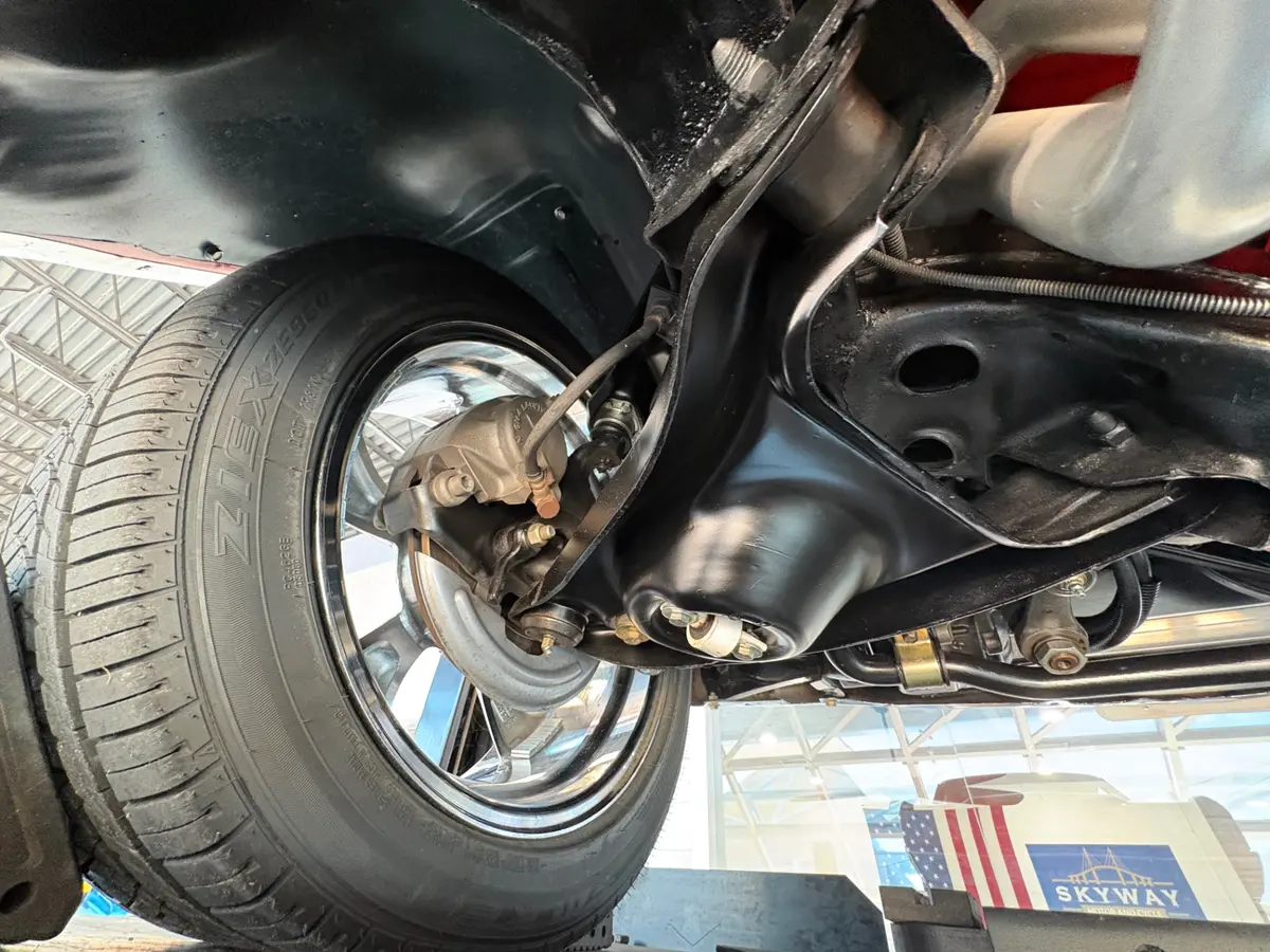 Vehicle photo 49