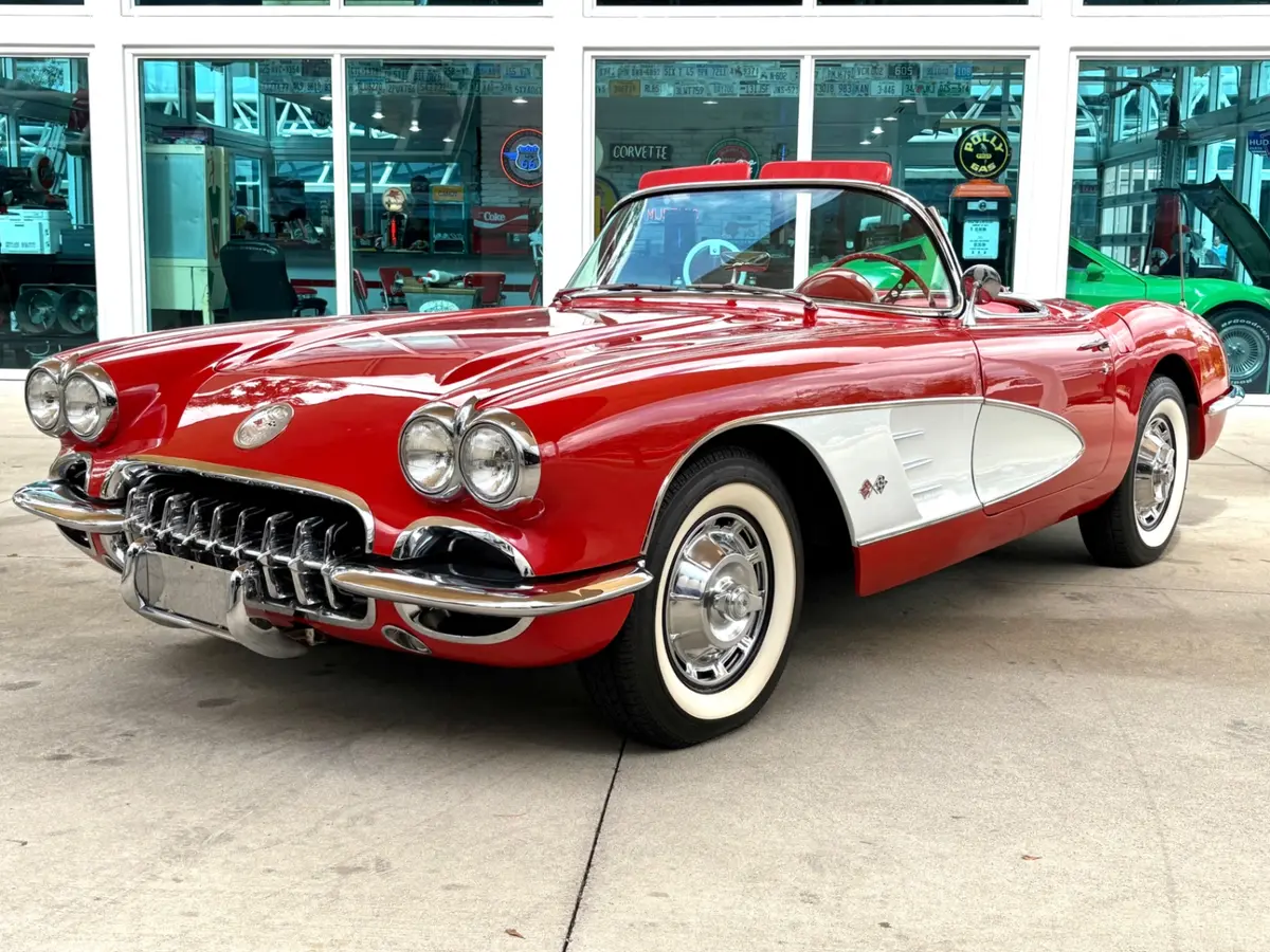 Vehicle photo 12