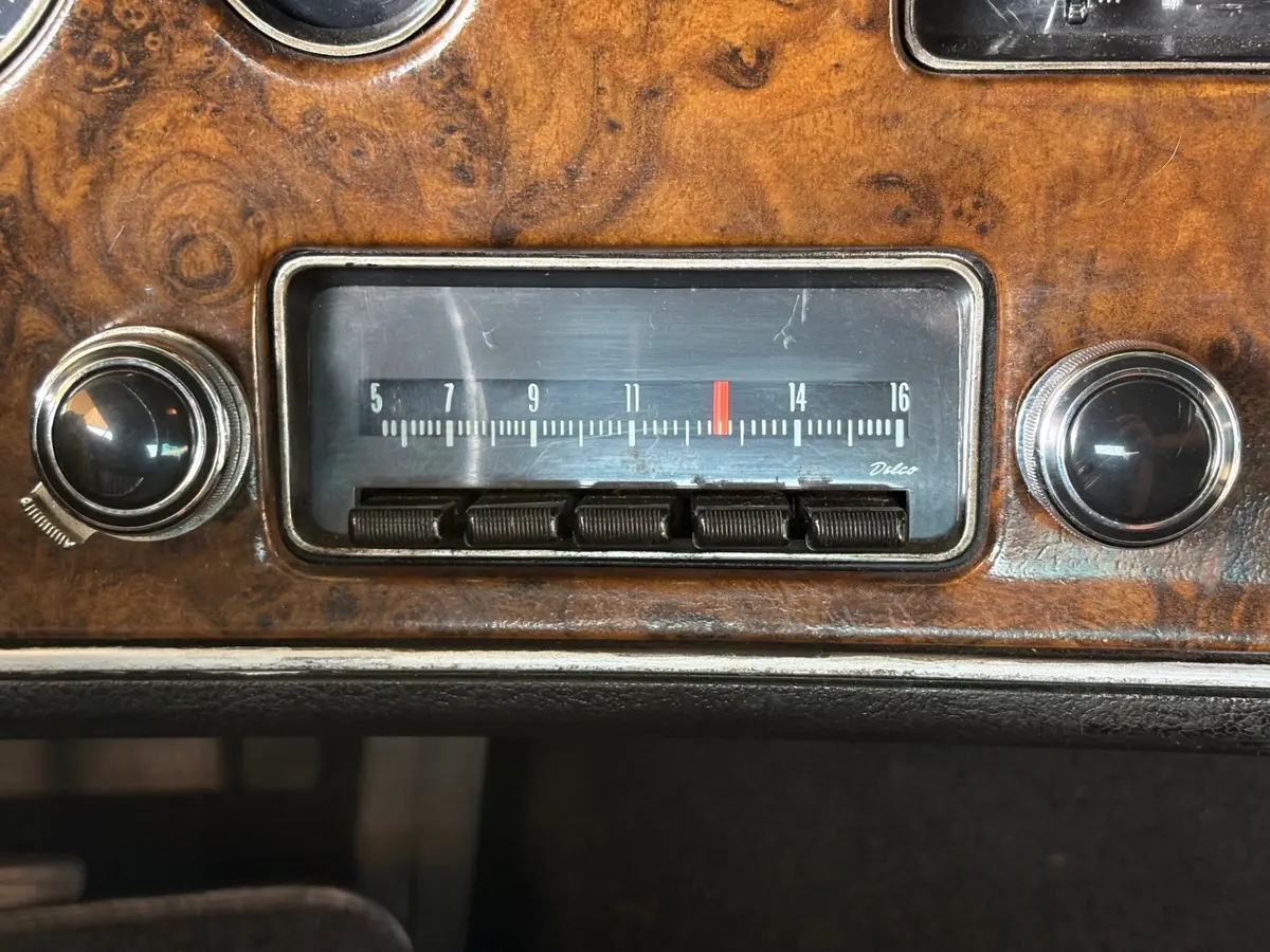 Vehicle photo 45