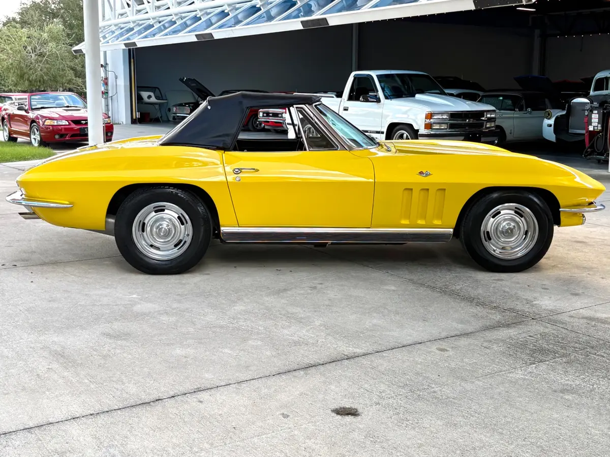 Vehicle photo 22