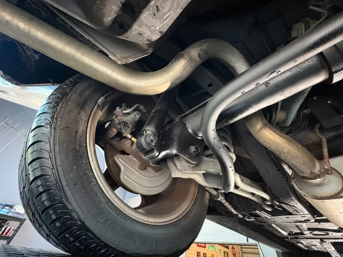 Vehicle photo 49