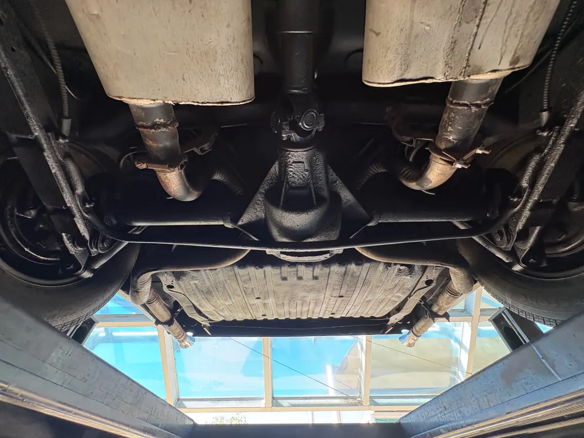 Vehicle photo 61