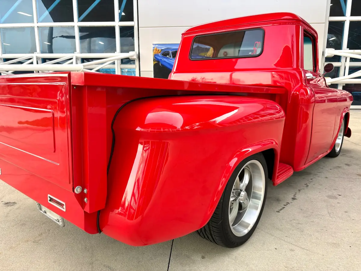 Vehicle photo 16