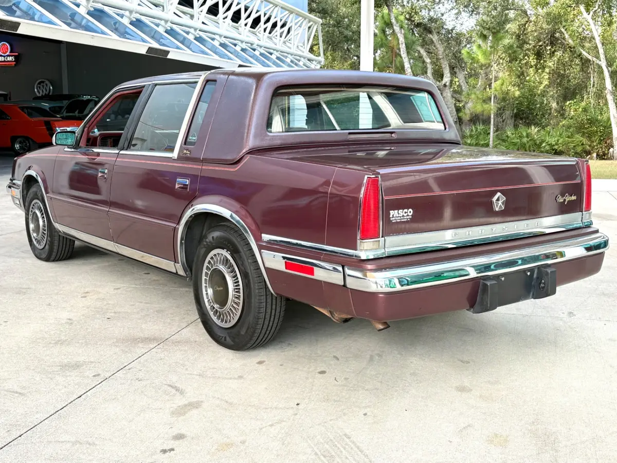 Vehicle photo 10