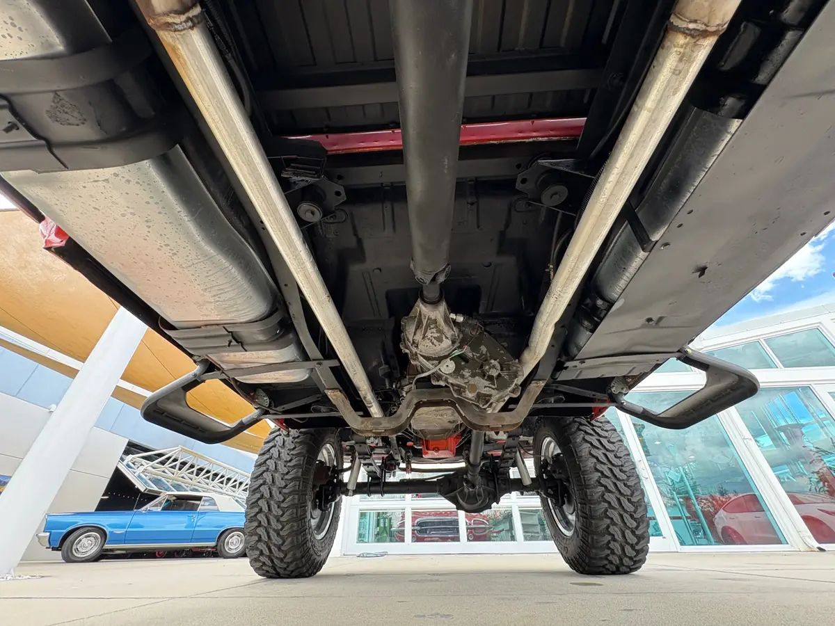 Vehicle photo 51