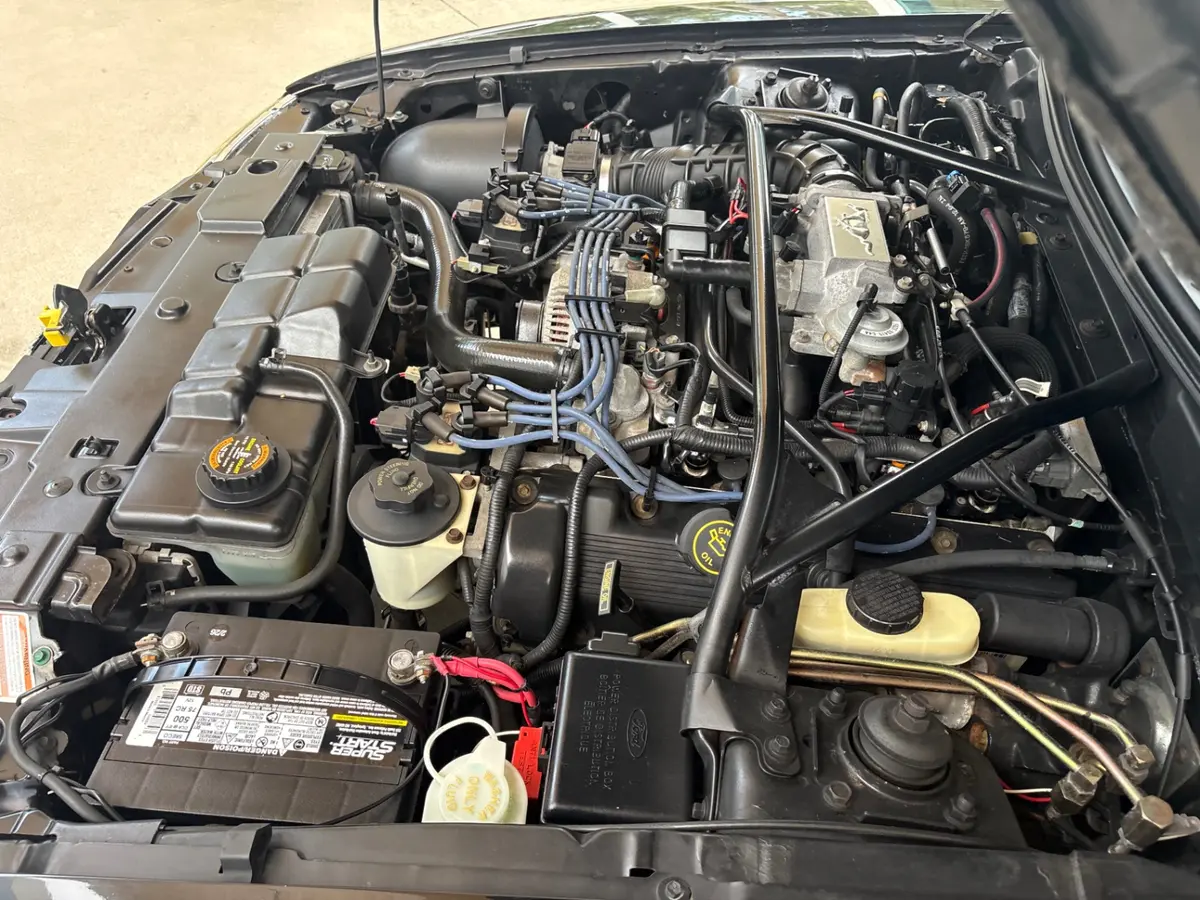 Vehicle photo 36