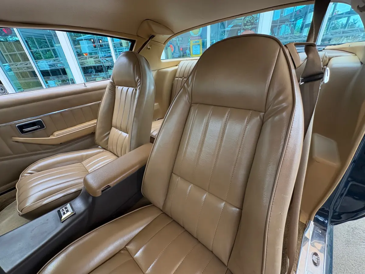 Vehicle photo 35
