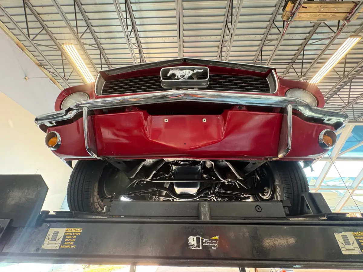 Vehicle photo 52