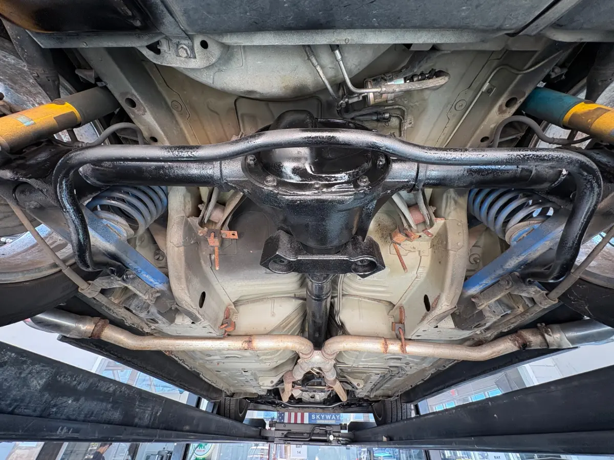 Vehicle photo 42