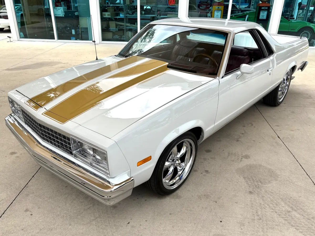 Vehicle photo 20