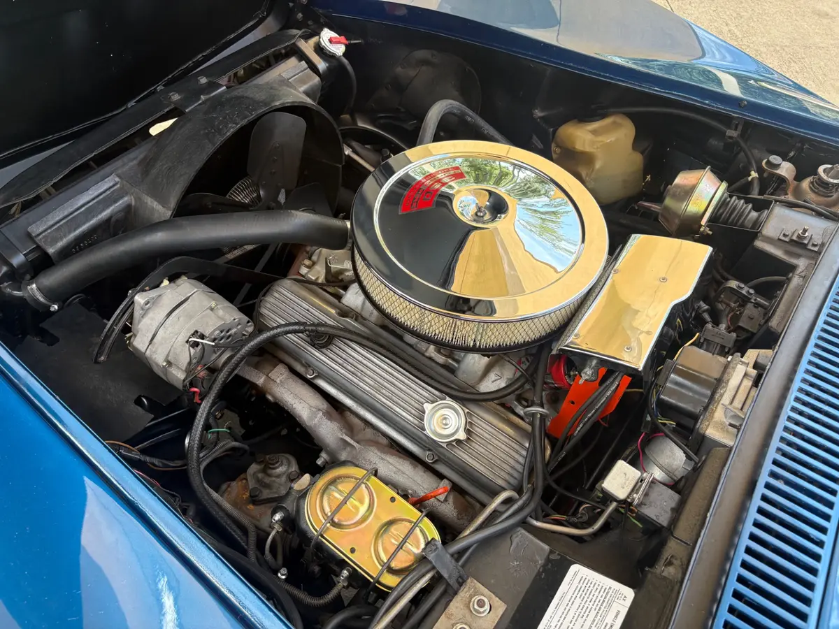 Vehicle photo 43