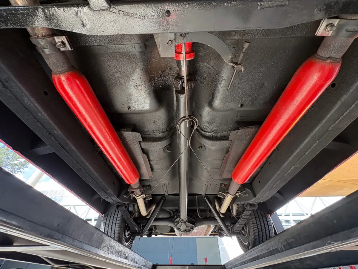 Vehicle photo 54