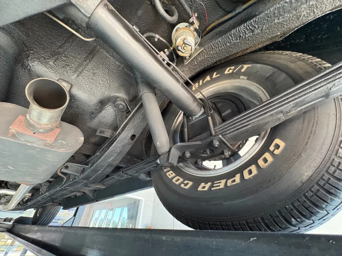 Vehicle photo 44