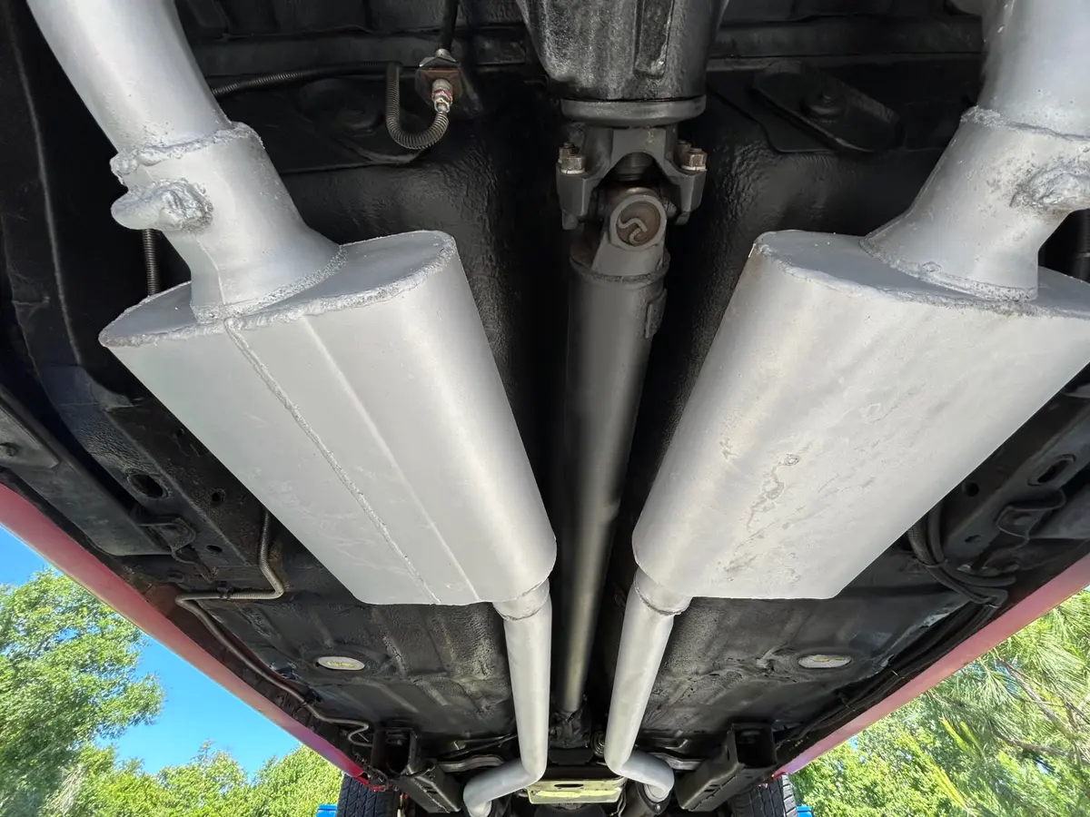 Vehicle photo 31