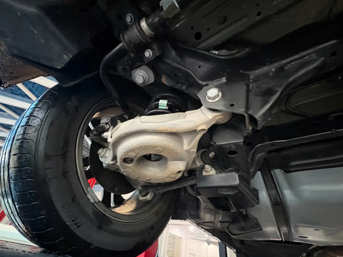 Vehicle photo 49