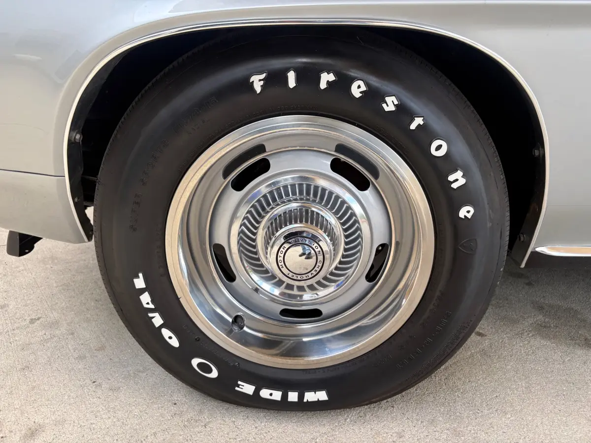 Vehicle photo 35