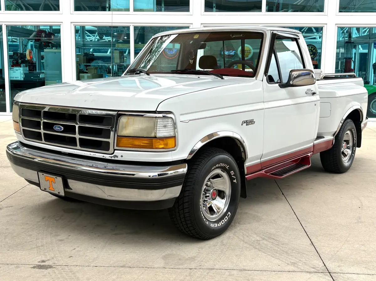 Vehicle photo 1