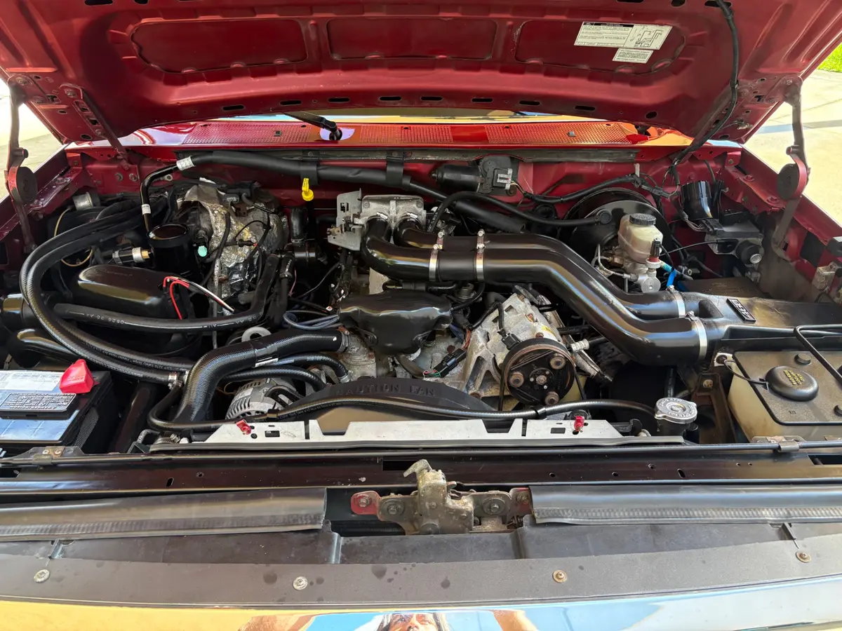 Vehicle photo 27