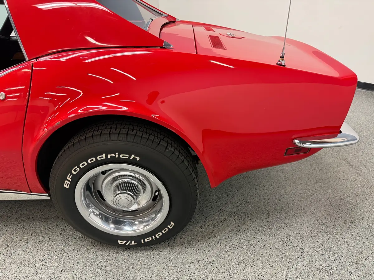 Vehicle photo 16