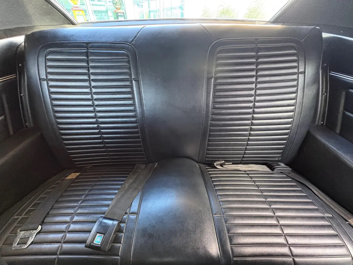Vehicle photo 35