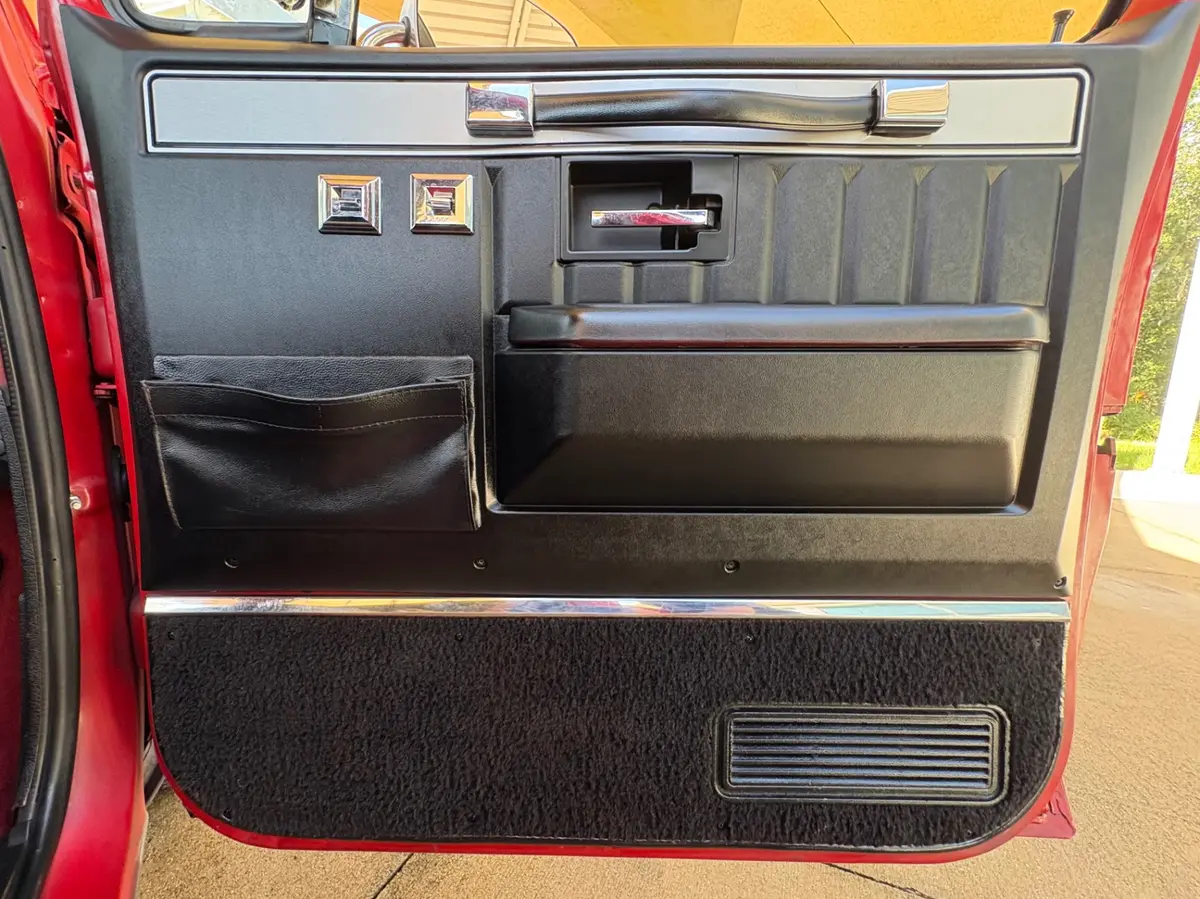 Vehicle photo 39
