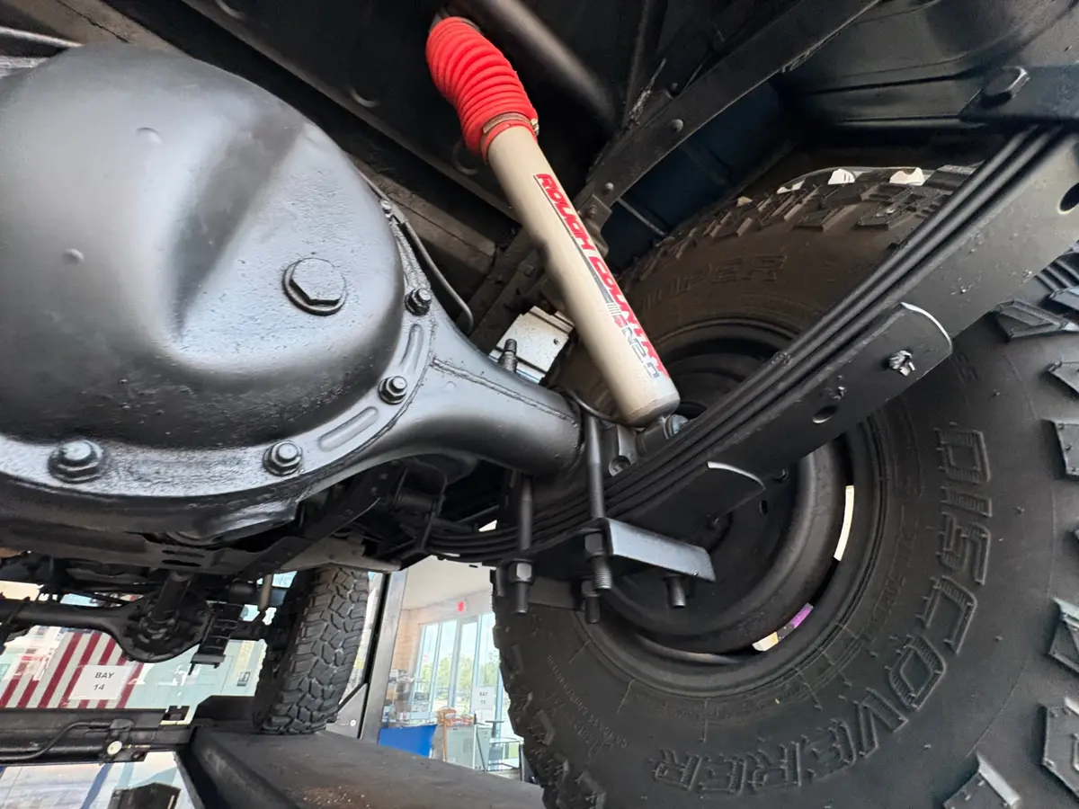 Vehicle photo 45