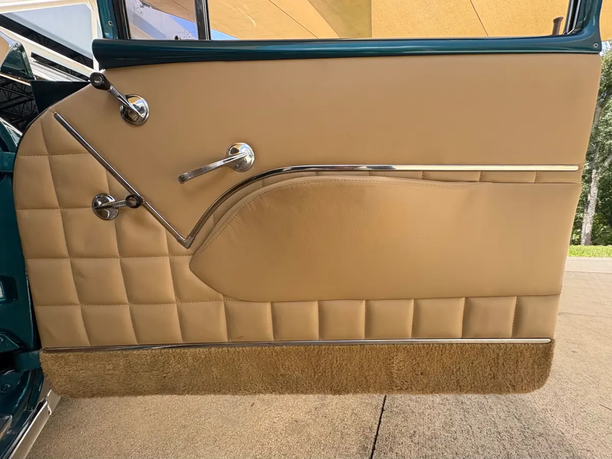 Vehicle photo 38