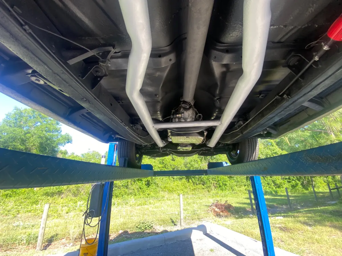 Vehicle photo 31