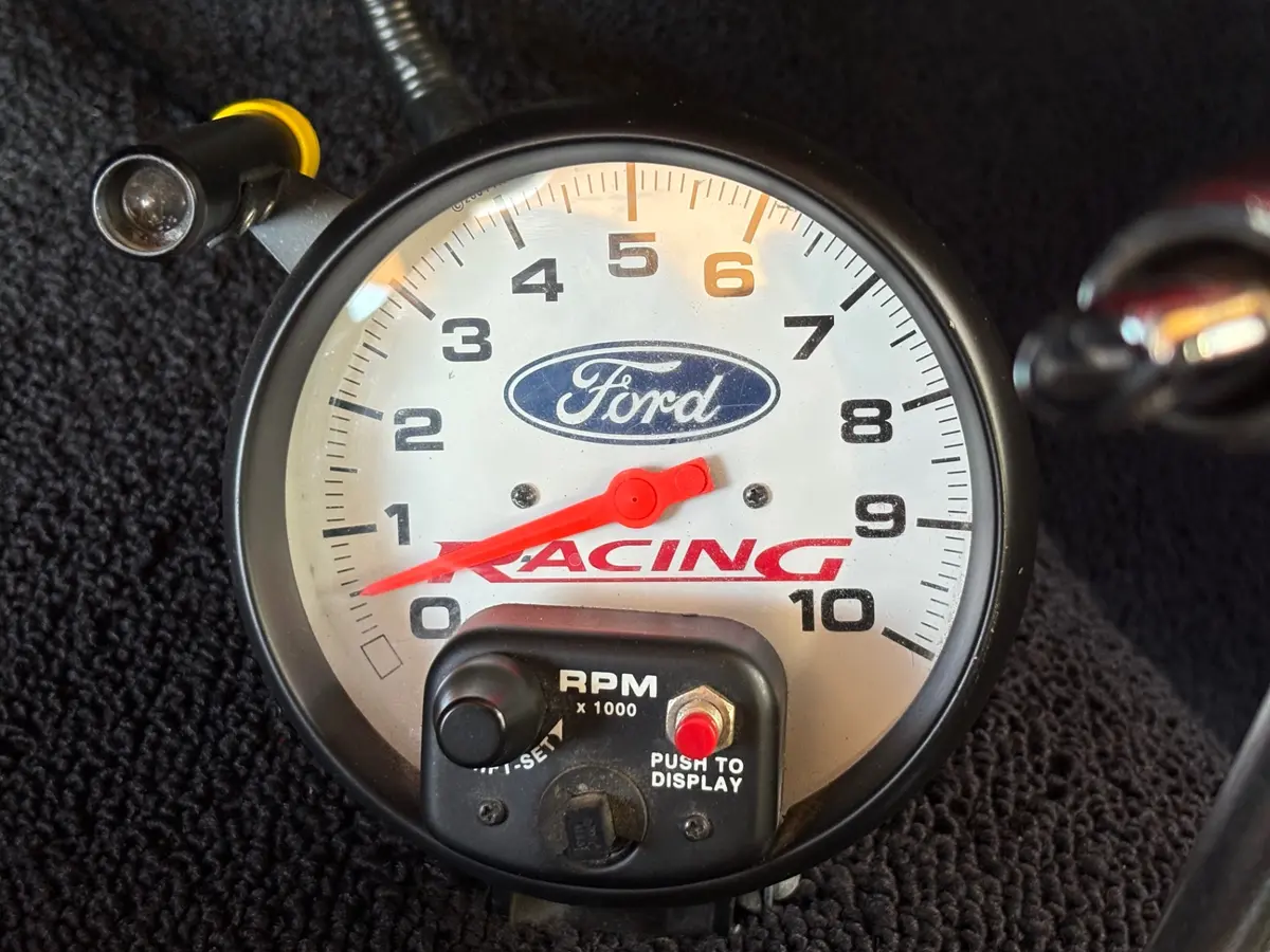 Vehicle photo 42